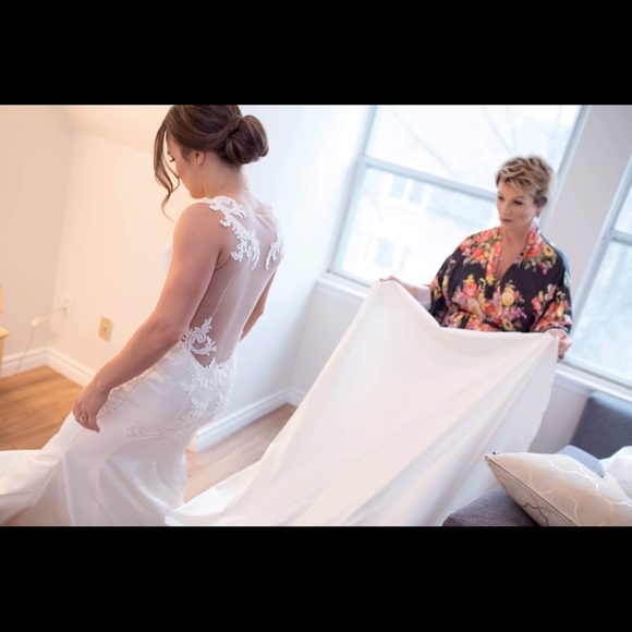 Pnina Tornai Wedding Dress - Picture 3 of 15